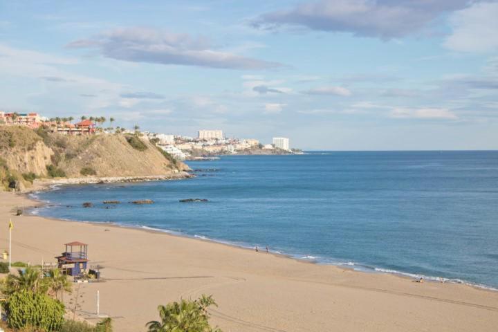 Paradise Suites La Cubana Beach Фуэнхирола Номер фото